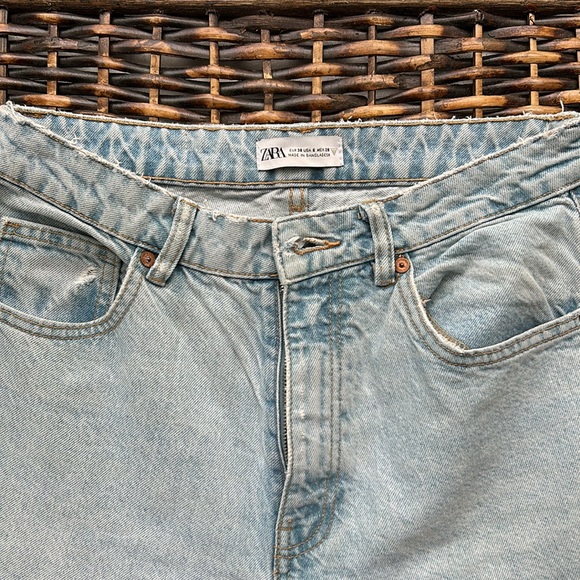 zara straight leg light wash jeans - Picture 3 of 3